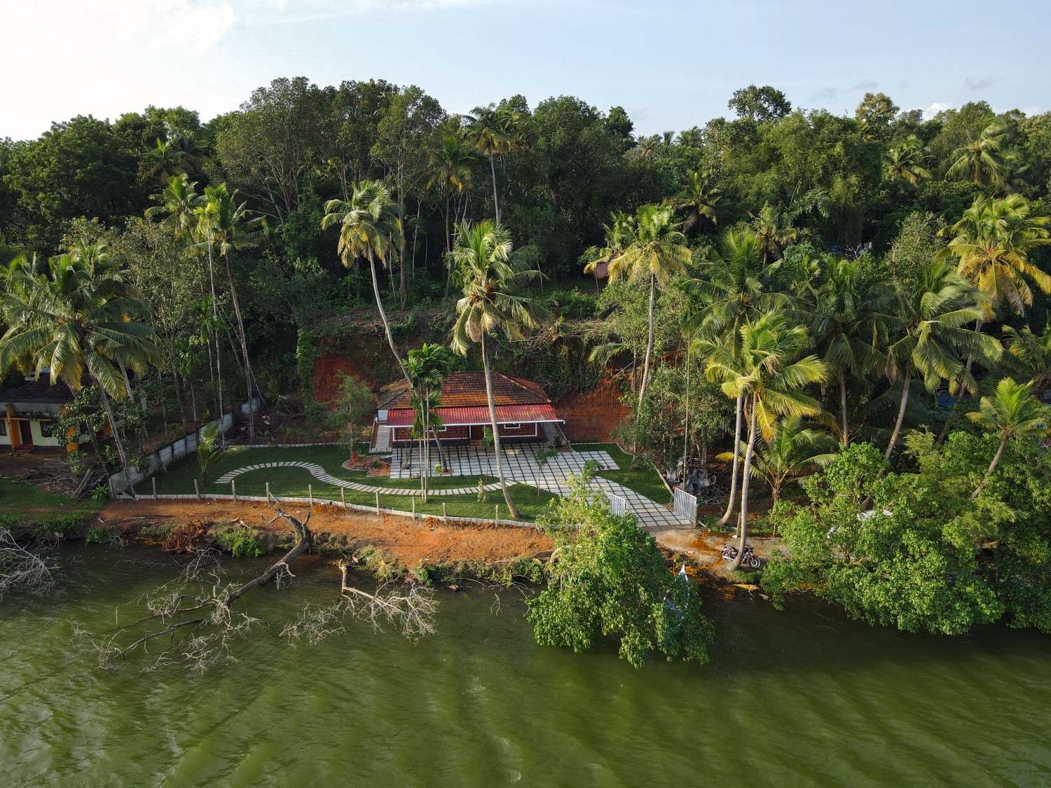 Anoop's Lake View Cottage by Ashtamudi Lake